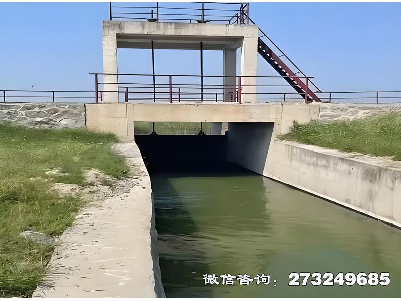 哈密地区水库溢洪道闸